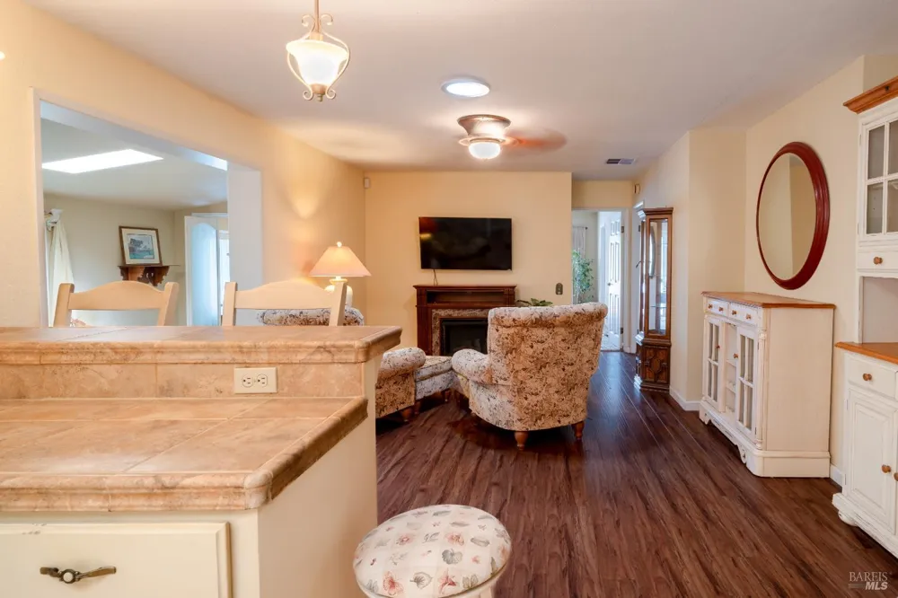 8 Cabana Court Ukiah, CA 95482