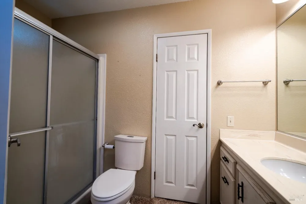 8 Cabana Court Ukiah, CA 95482