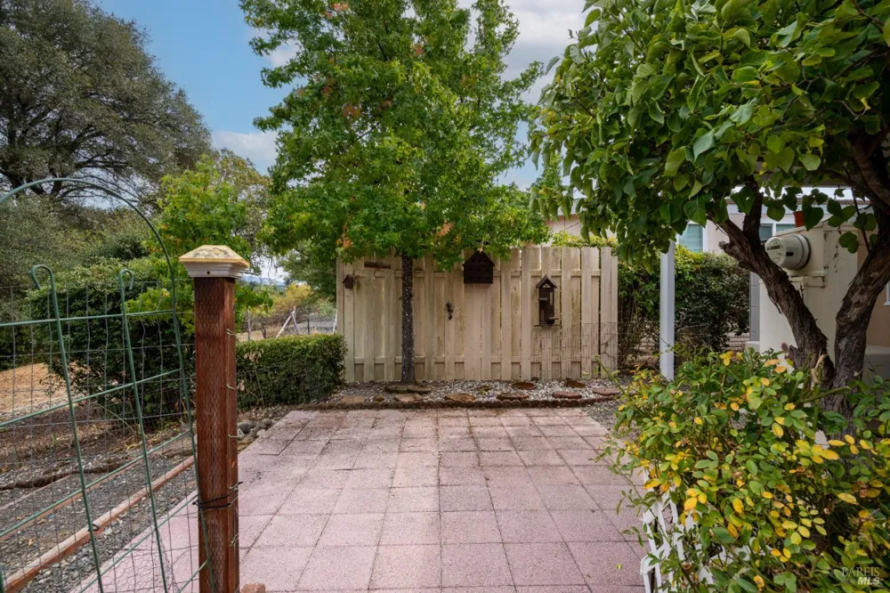 8 Cabana Court Ukiah, CA 95482
