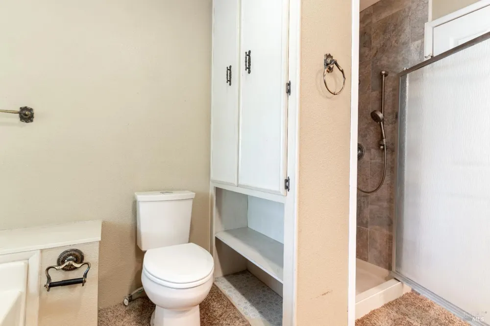 8 Cabana Court Ukiah, CA 95482