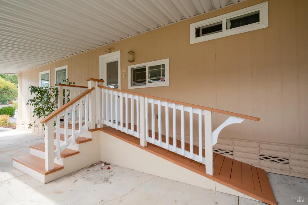 8 Cabana Court Ukiah, CA 95482