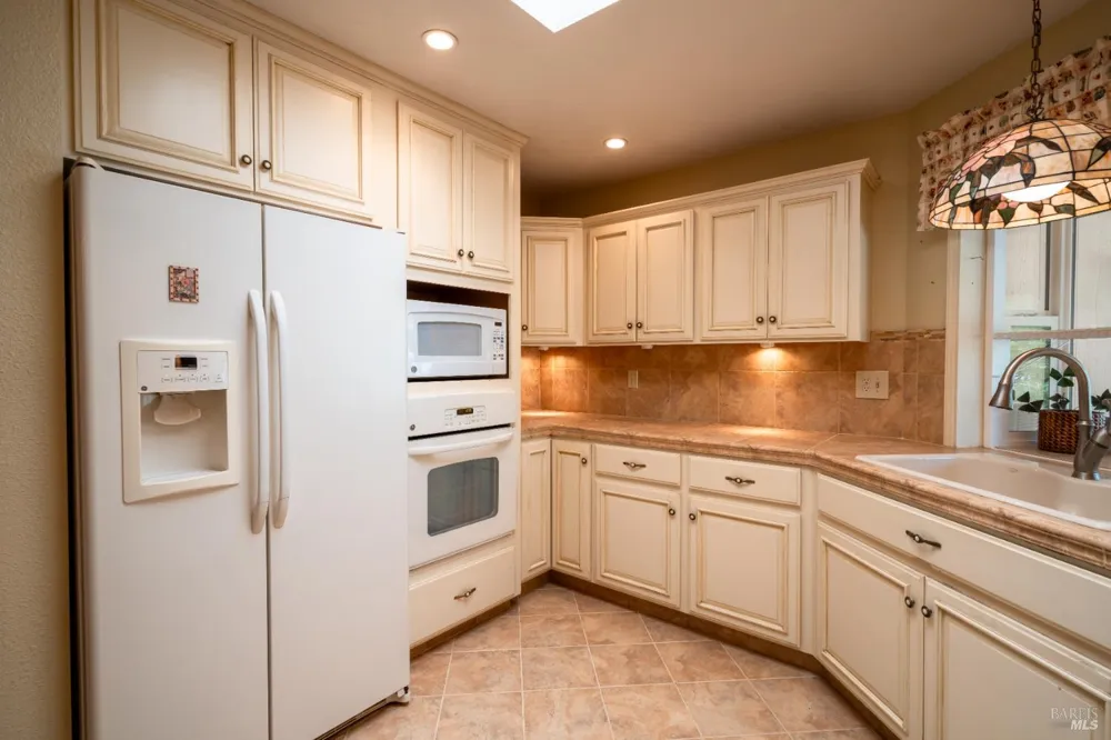 8 Cabana Court Ukiah, CA 95482