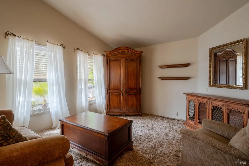 8 Cabana Court Ukiah, CA 95482