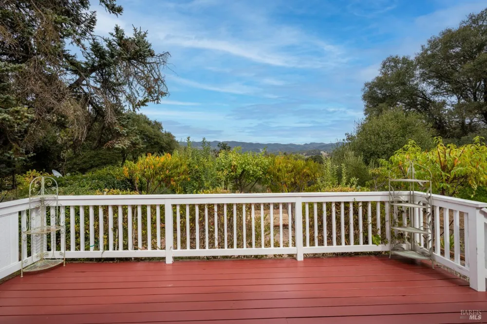 8 Cabana Court Ukiah, CA 95482