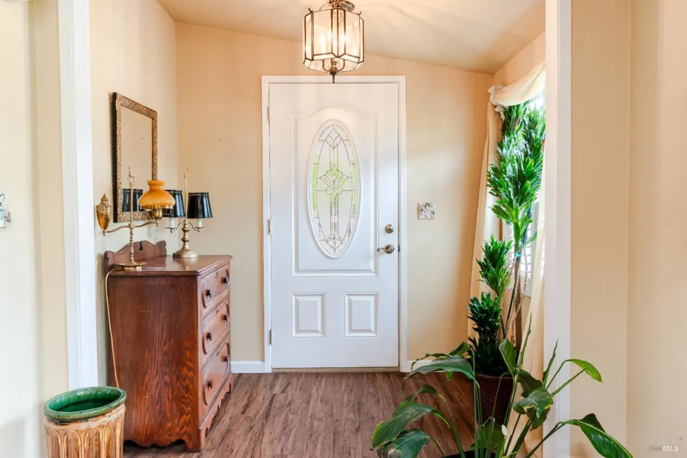 8 Cabana Court Ukiah, CA 95482