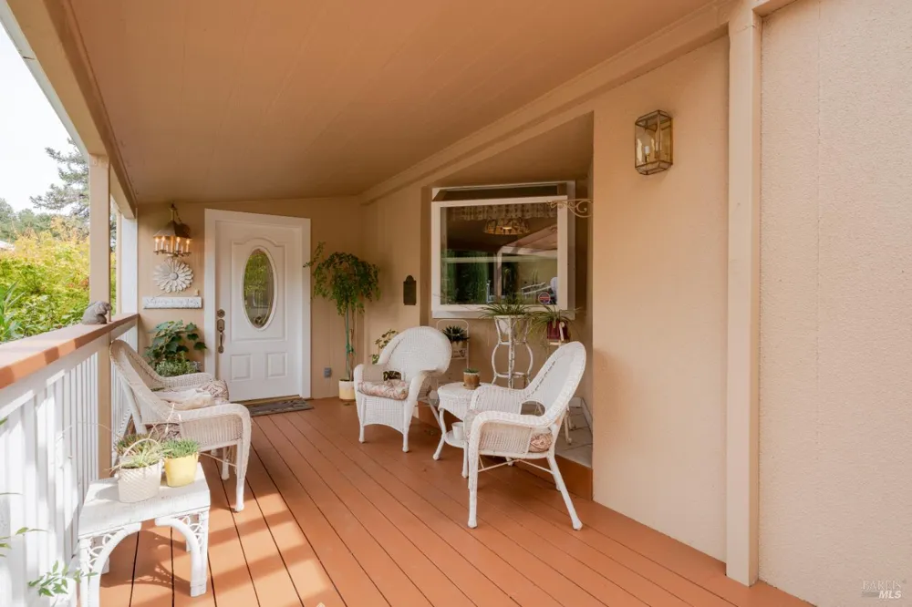8 Cabana Court Ukiah, CA 95482