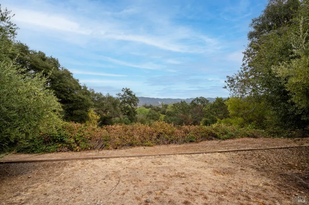 8 Cabana Court Ukiah, CA 95482