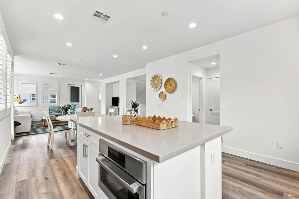 659 Semillon Lane Santa Rosa, CA 95403