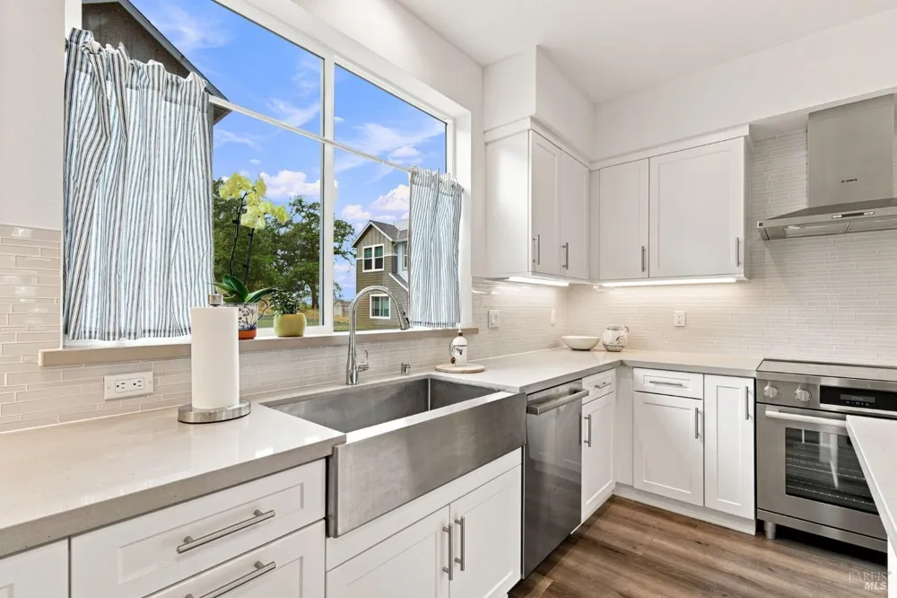 659 Semillon Lane Santa Rosa, CA 95403