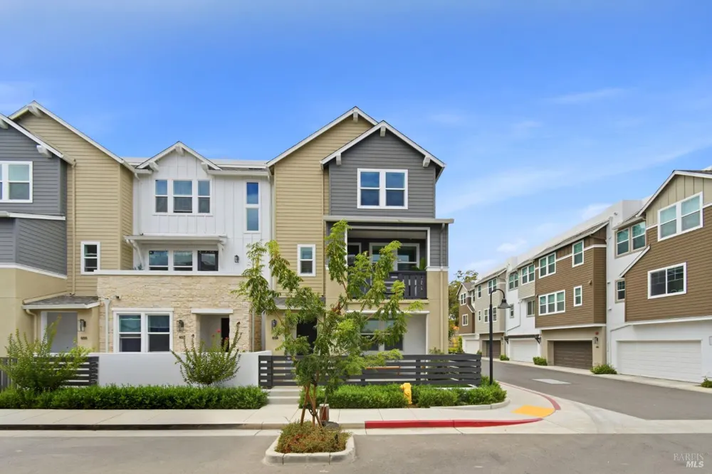 659 Semillon Lane Santa Rosa, CA 95403