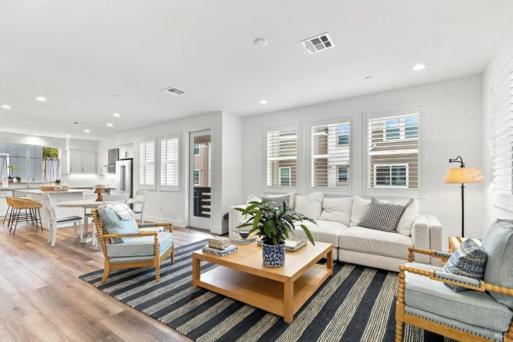 659 Semillon Lane Santa Rosa, CA 95403