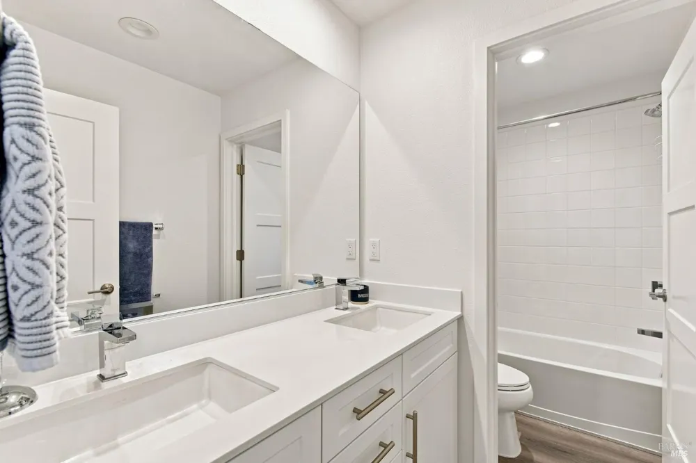 659 Semillon Lane Santa Rosa, CA 95403