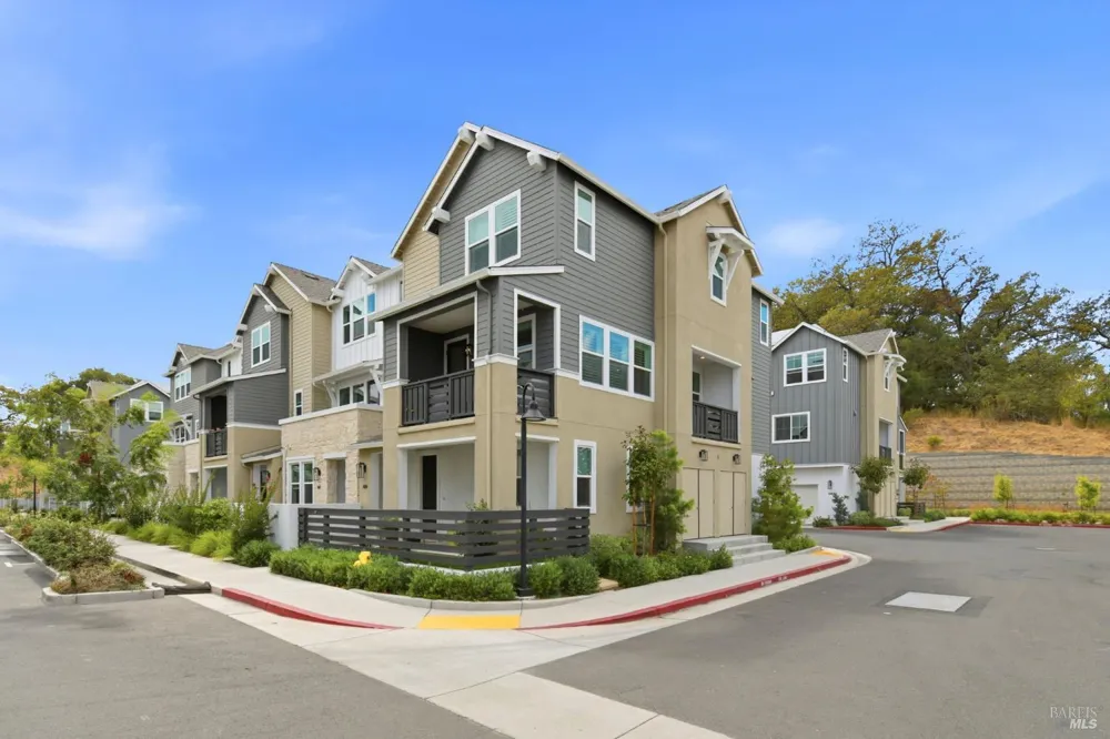 659 Semillon Lane Santa Rosa, CA 95403