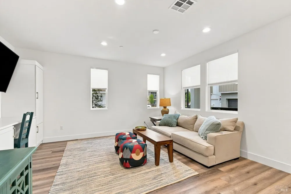 659 Semillon Lane Santa Rosa, CA 95403
