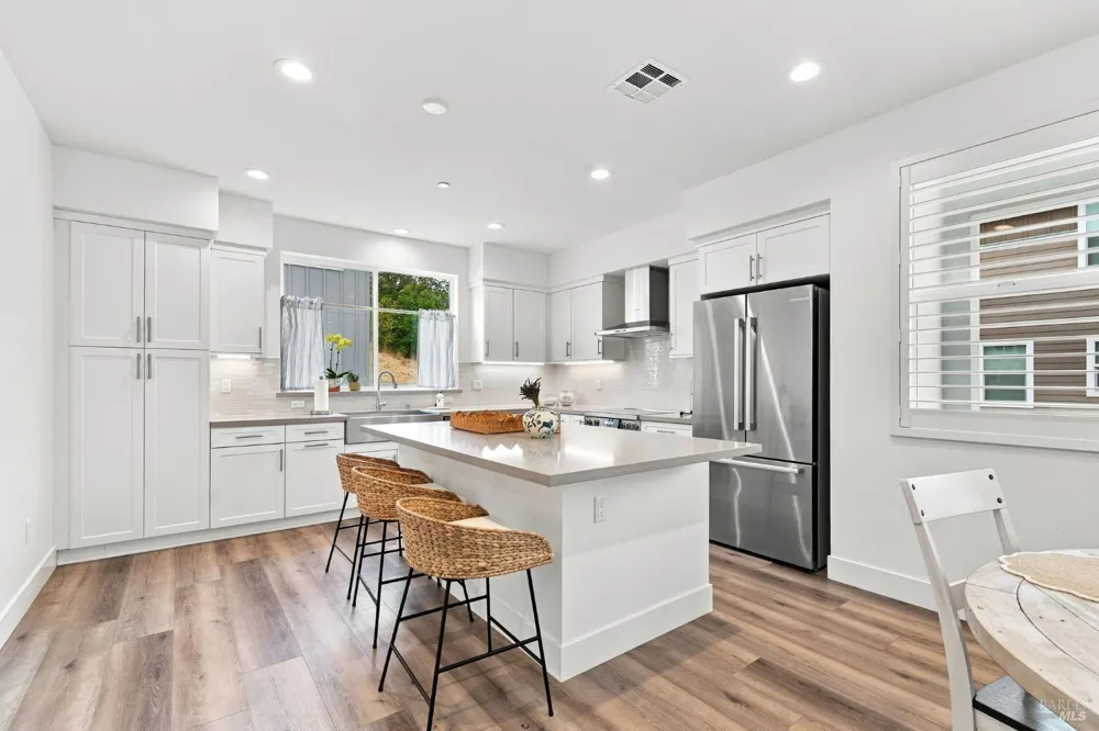 659 Semillon Lane Santa Rosa, CA 95403