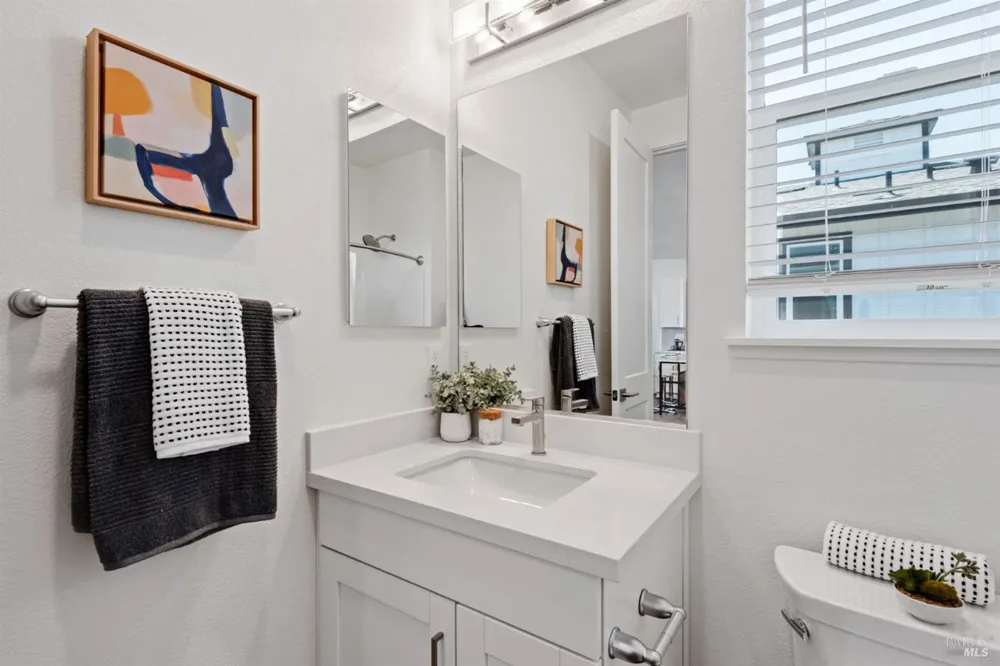 1134 Comiskey Way Santa Rosa, CA 95407