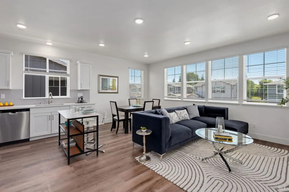 1134 Comiskey Way Santa Rosa, CA 95407