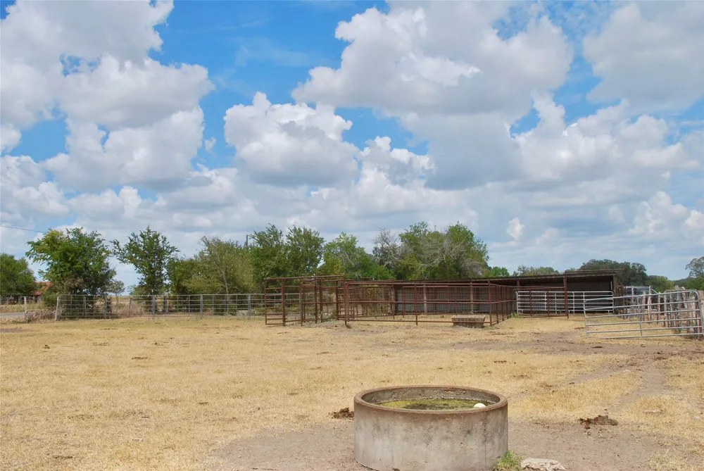 3 County Road 366 Shiner, TX 77984
