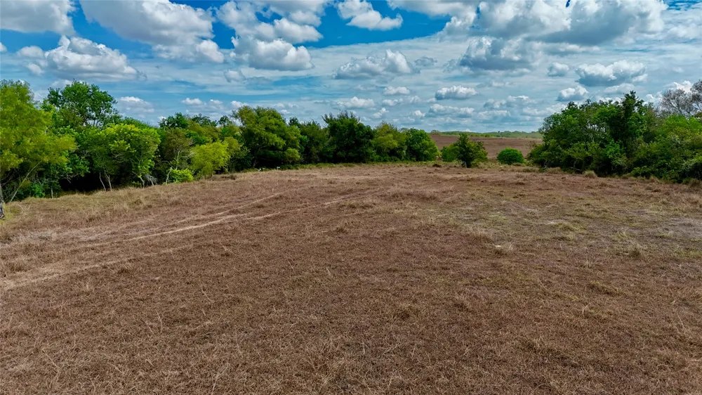3 County Road 366 Shiner, TX 77984