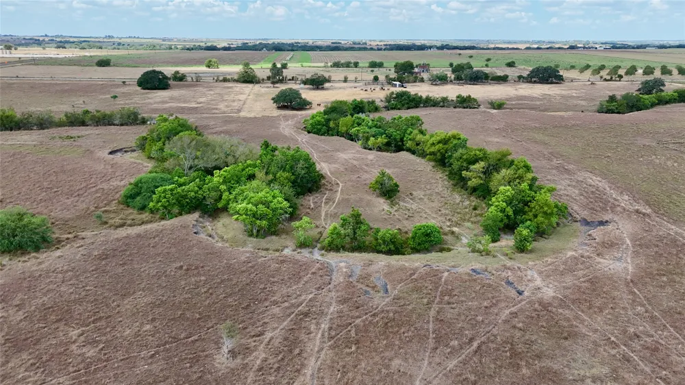 3 County Road 366 Shiner, TX 77984