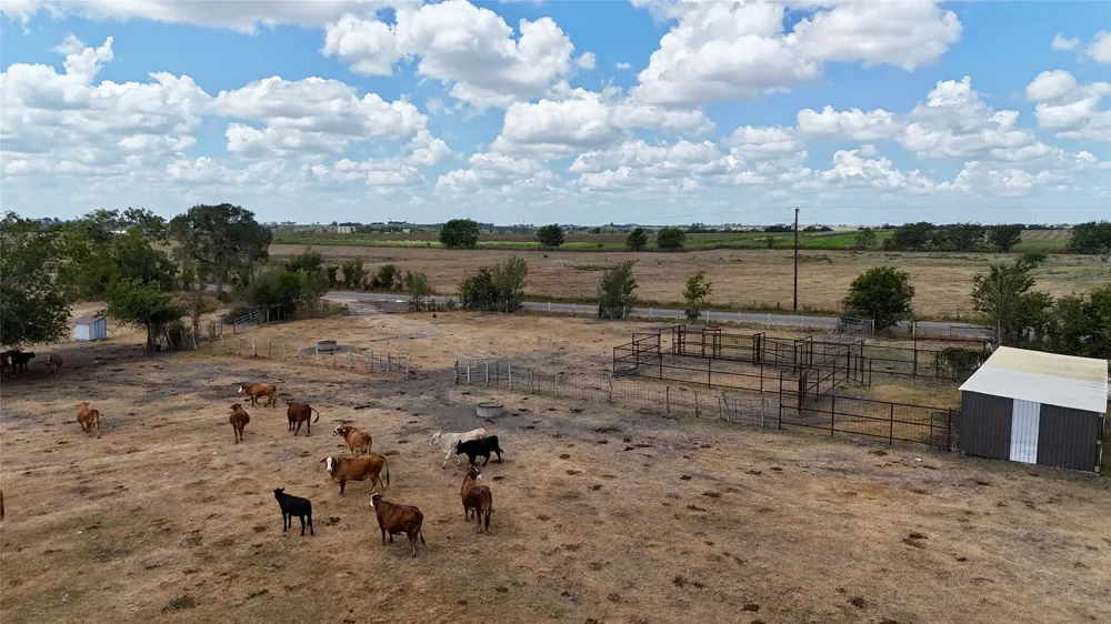 3 County Road 366 Shiner, TX 77984