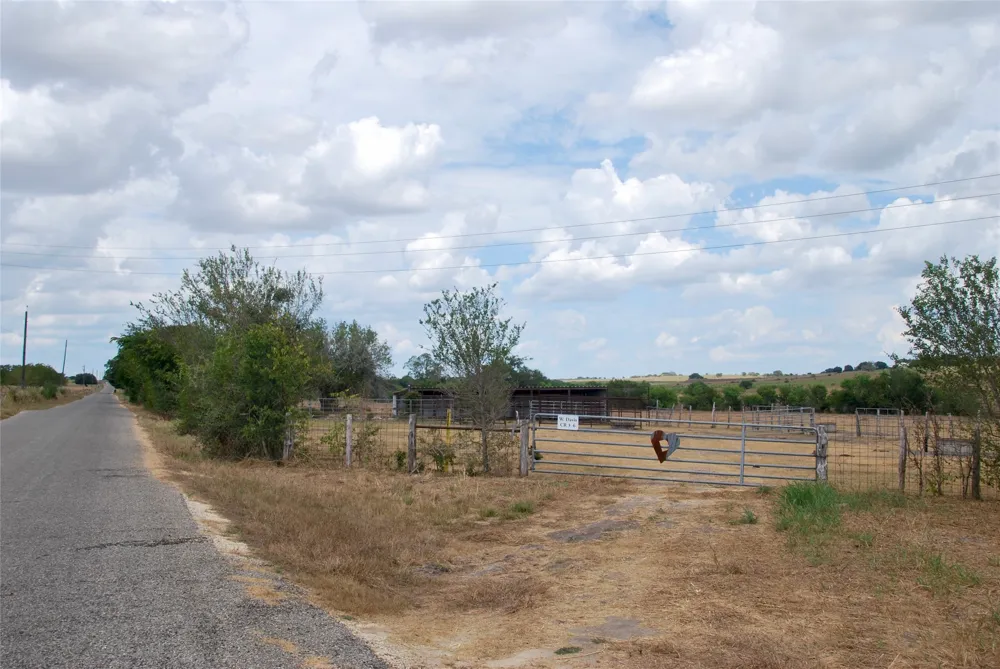 3 County Road 366 Shiner, TX 77984