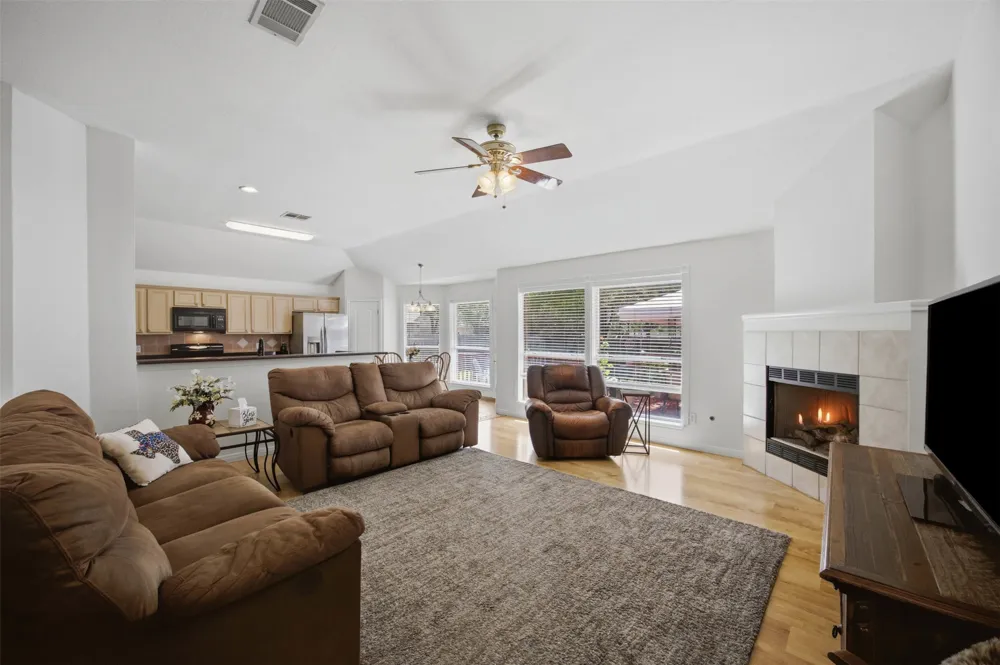 2000 Bodega Cove Round Rock, TX 78665