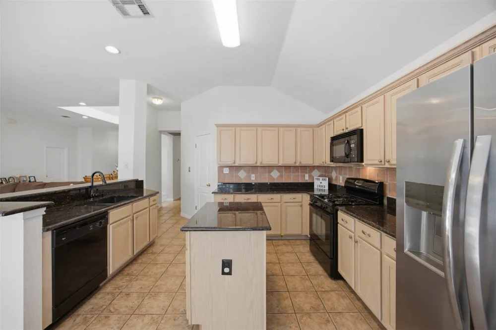 2000 Bodega Cove Round Rock, TX 78665