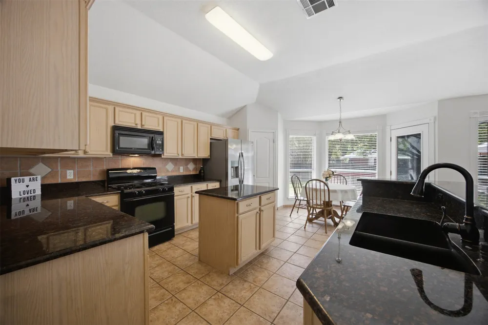 2000 Bodega Cove Round Rock, TX 78665