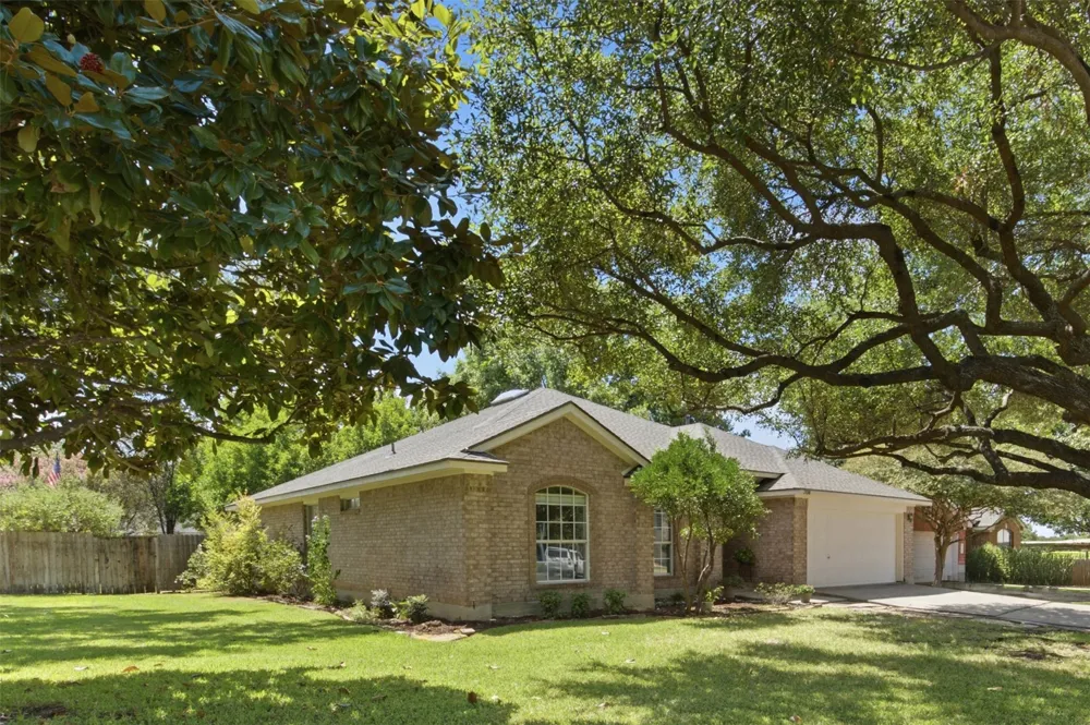 2000 Bodega Cove Round Rock, TX 78665