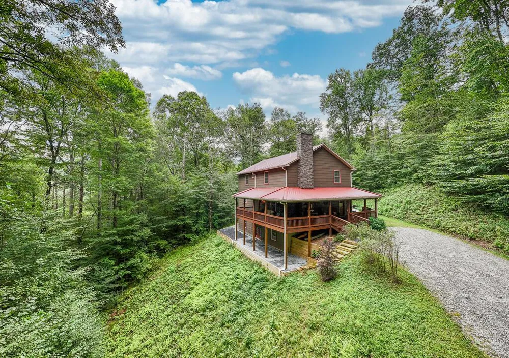 Wilderness Drive Hayesville, NC 28904