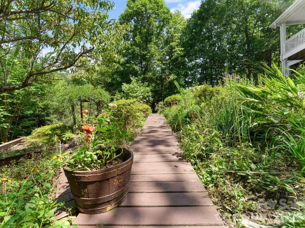 29 Panther Ridge Road Brevard, NC 28712