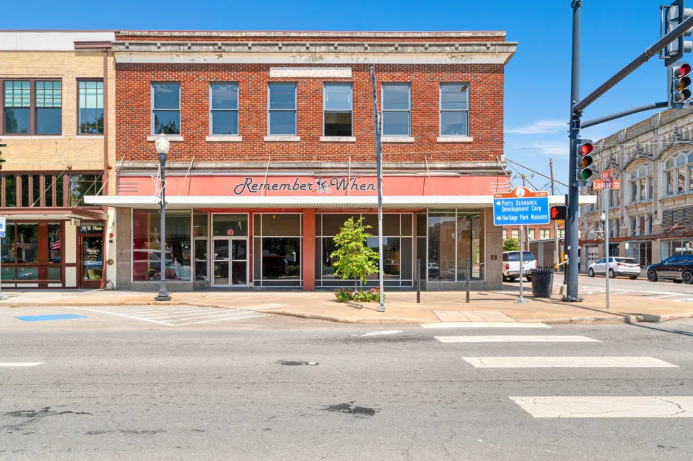 4 PLAZA Paris, TX 75460