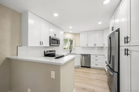 11390 W 84th Place