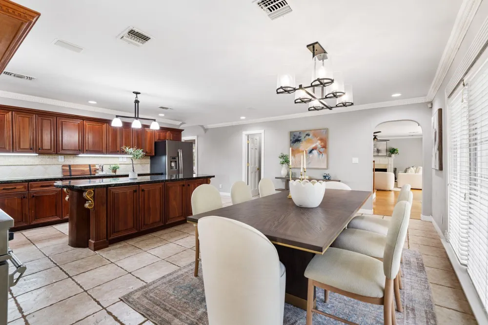 718 Garden Oaks Boulevard Houston, TX 77018