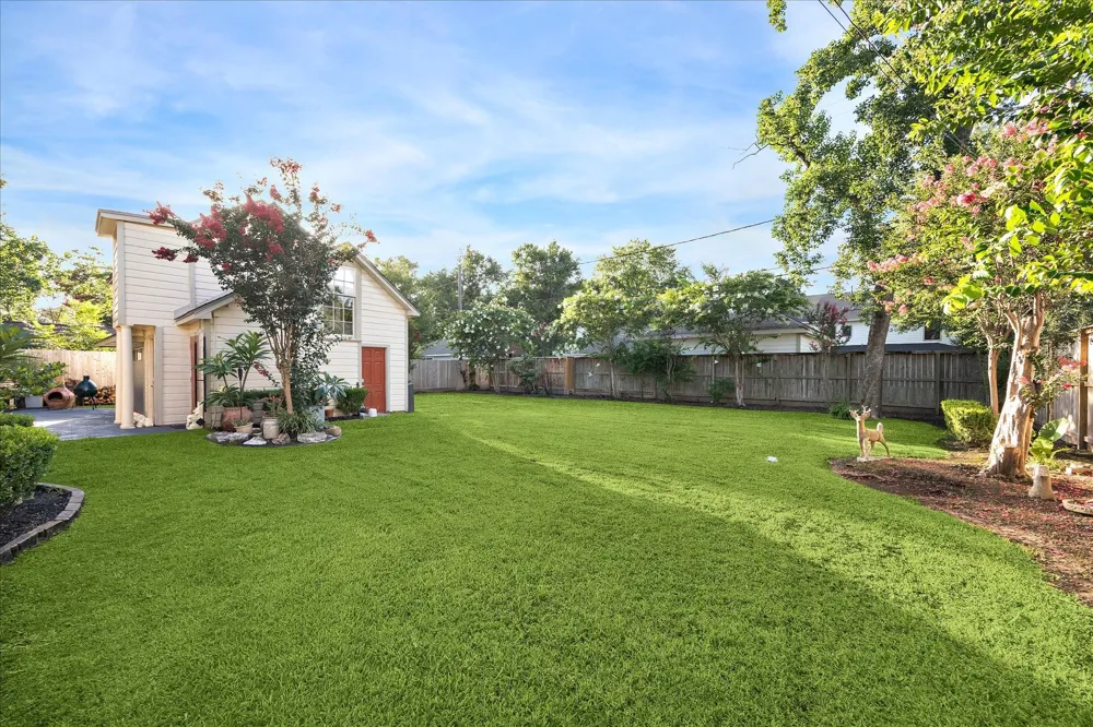 718 Garden Oaks Boulevard Houston, TX 77018