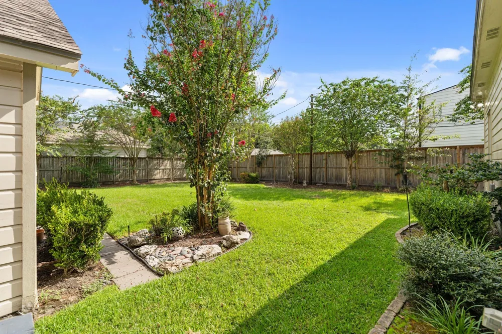 718 Garden Oaks Boulevard Houston, TX 77018