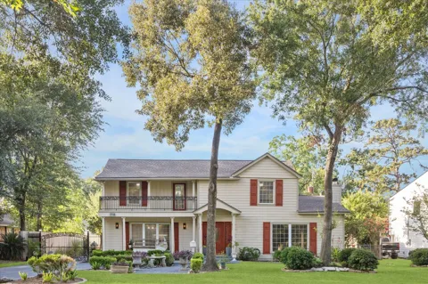718 Garden Oaks Boulevard