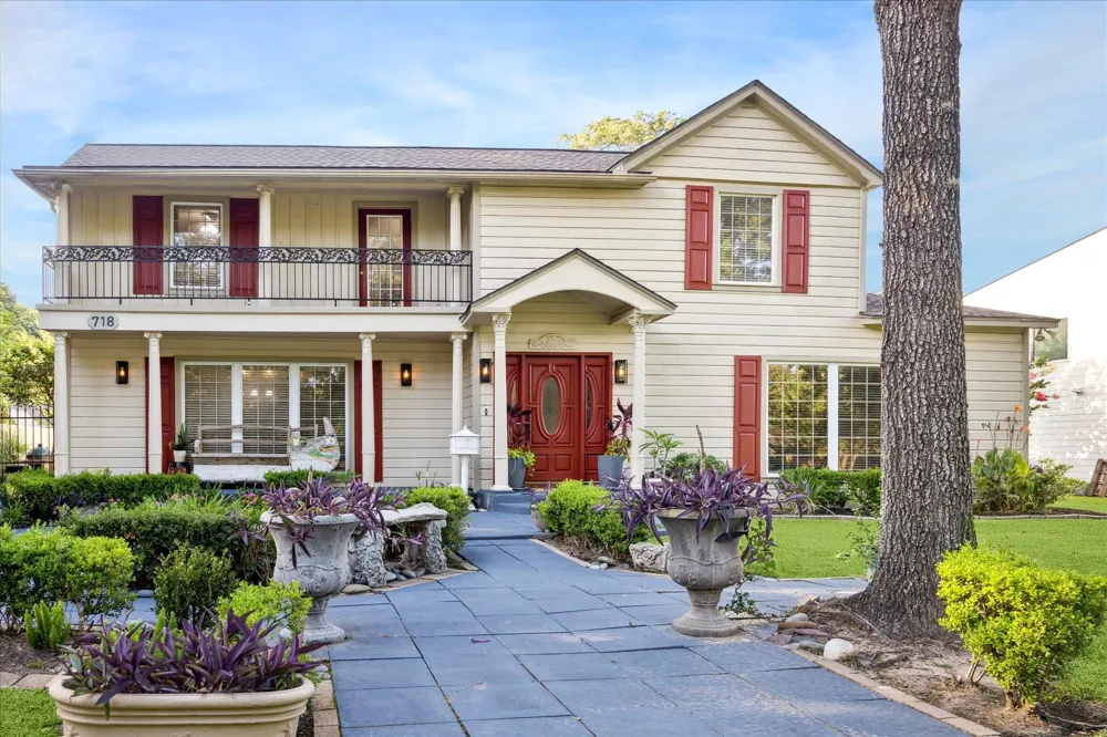 718 Garden Oaks Boulevard Houston, TX 77018