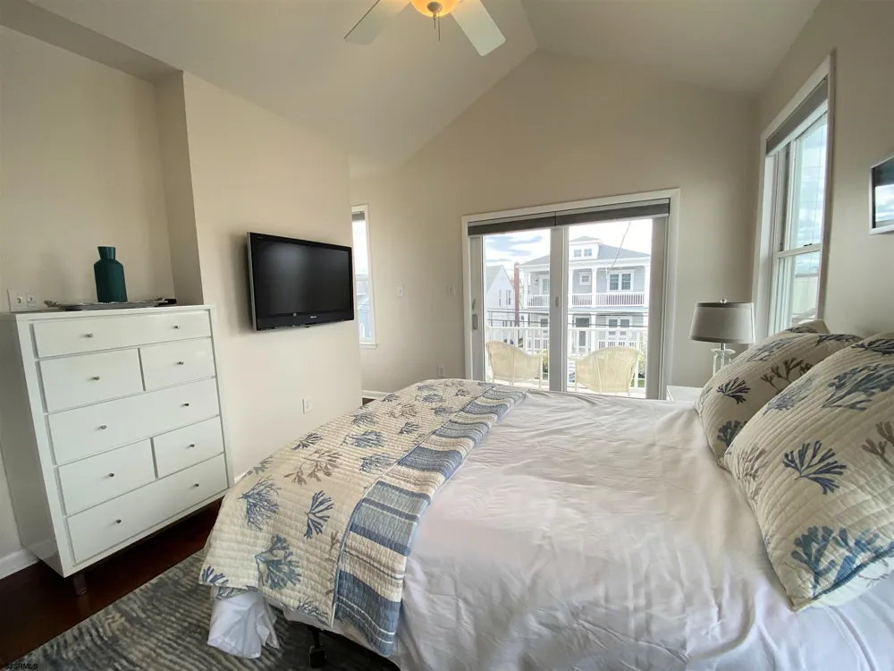 115 N Jasper Ave Margate, NJ 08402