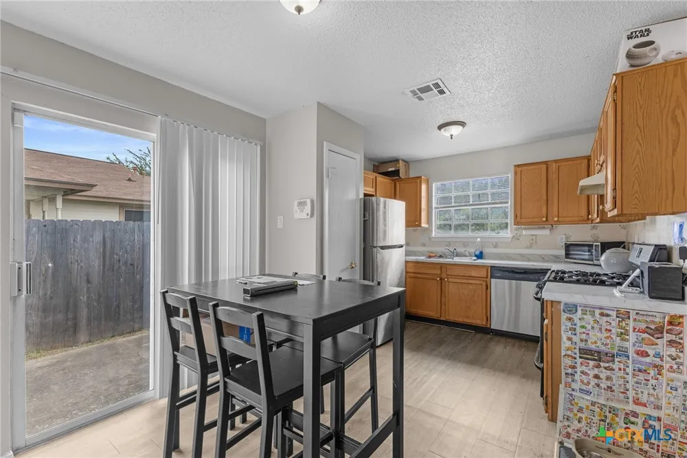 608 Greenlawn Boulevard Round Rock, TX 78664
