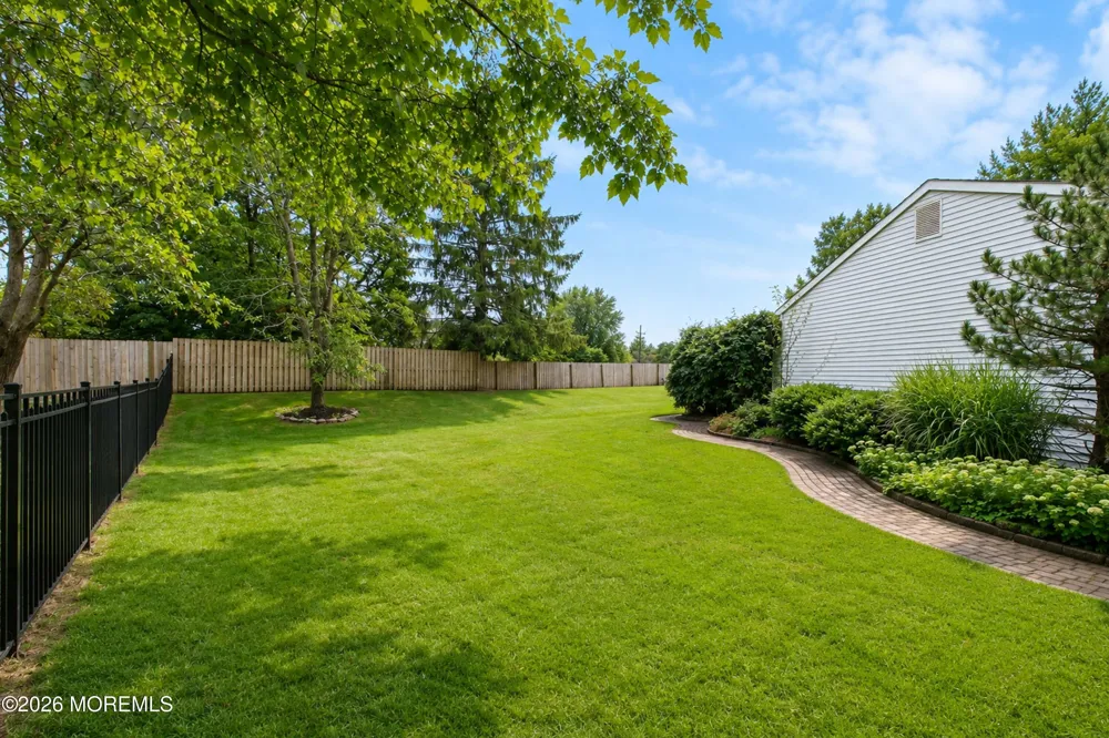 604 Meadow Run Brick, NJ 08724
