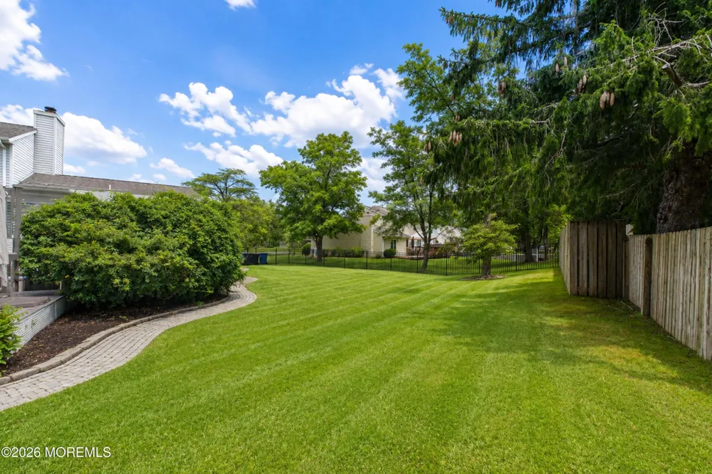 604 Meadow Run Brick, NJ 08724