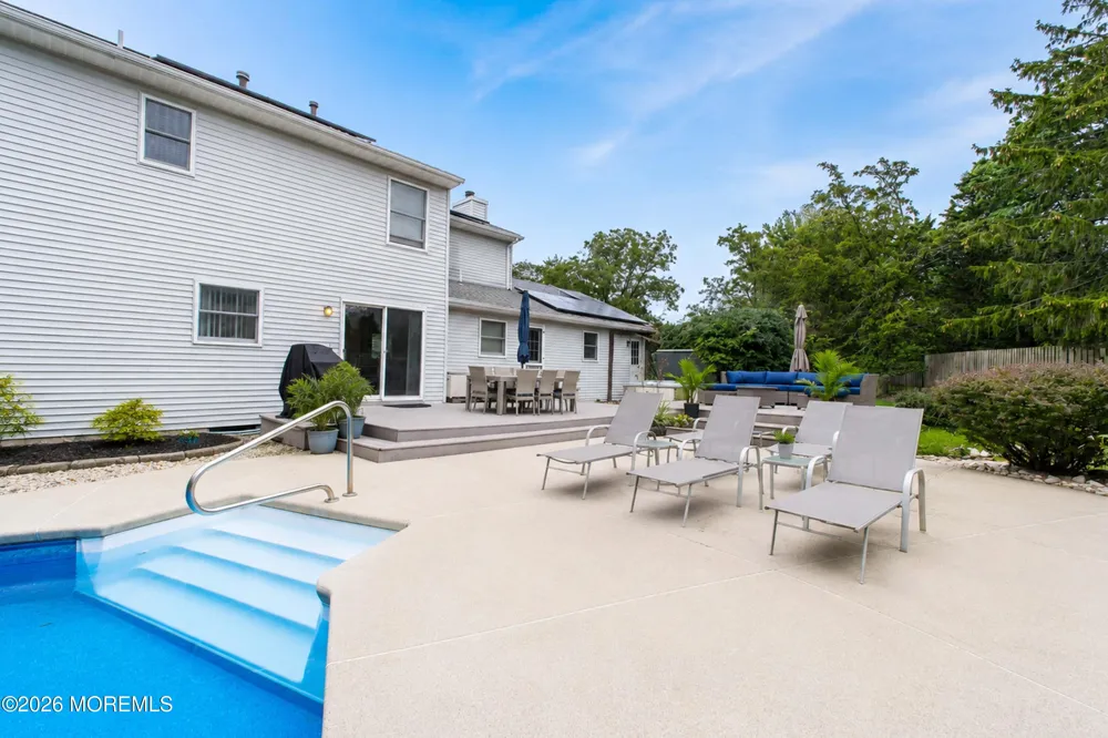 604 Meadow Run Brick, NJ 08724