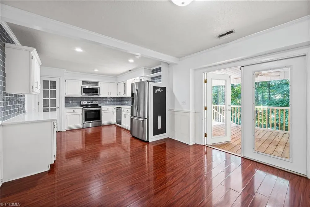 7508 meadowgreen Court Tobaccoville, NC 27050