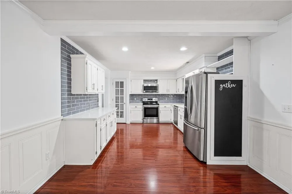 7508 meadowgreen Court Tobaccoville, NC 27050