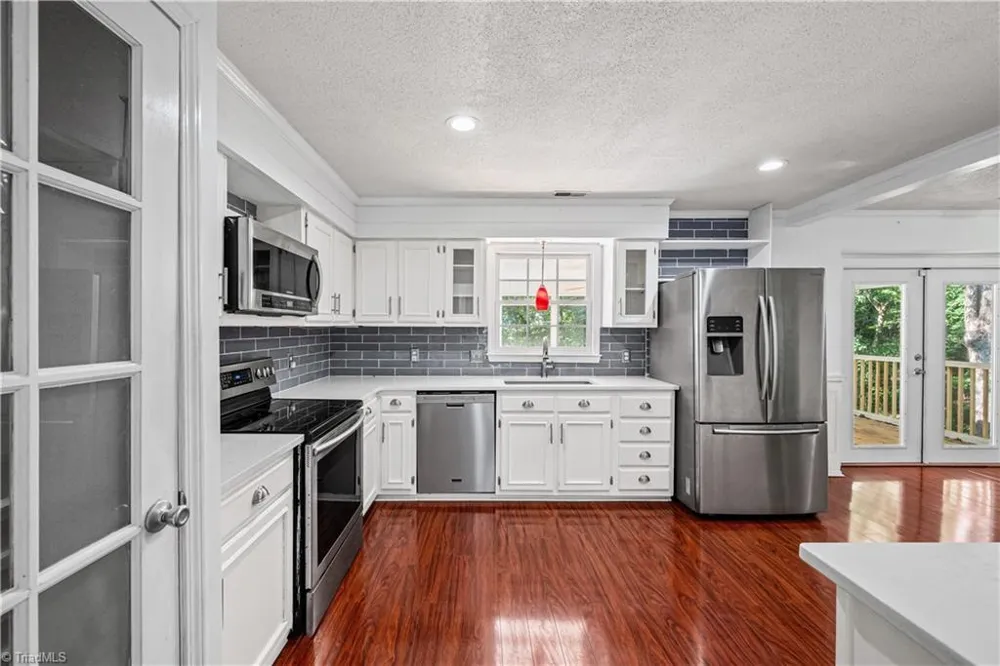 7508 meadowgreen Court Tobaccoville, NC 27050