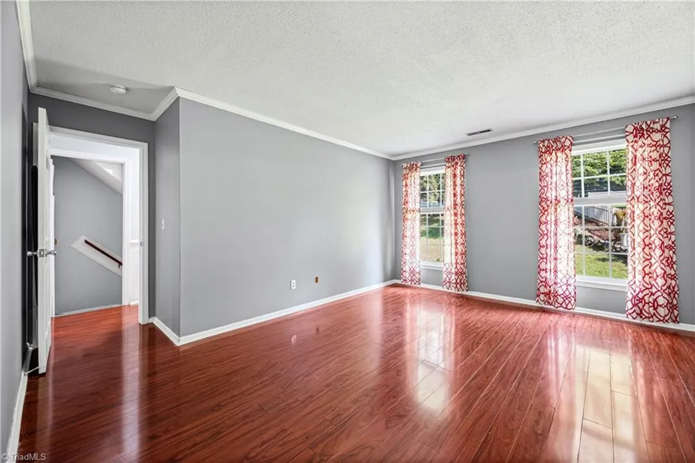 7508 meadowgreen Court Tobaccoville, NC 27050
