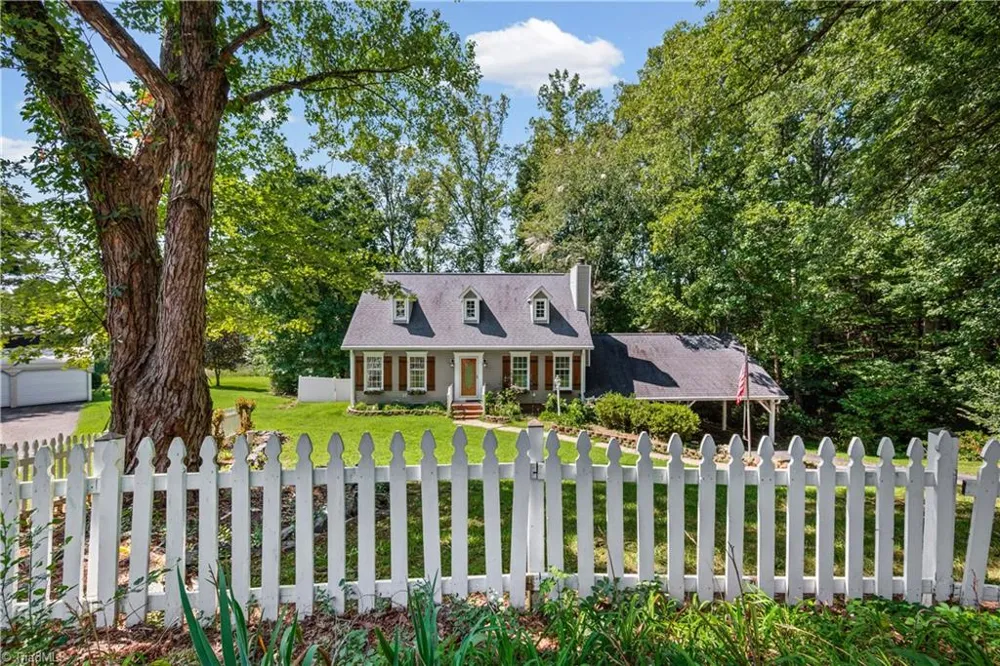 7508 meadowgreen Court Tobaccoville, NC 27050