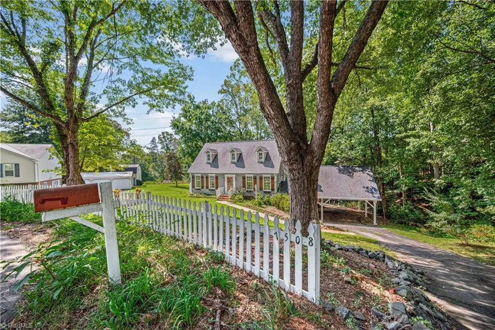 7508 meadowgreen Court Tobaccoville, NC 27050